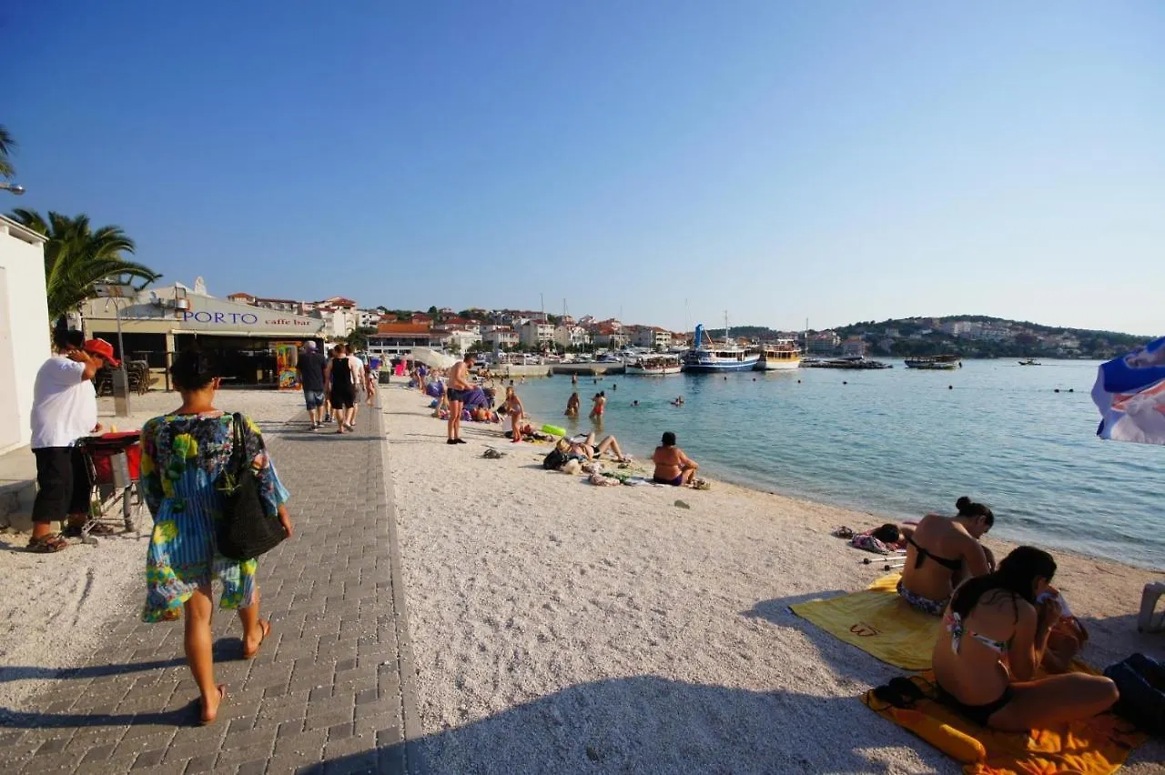 Apartment In Okrug Gornji With Terrace, Air Conditioning, Wifi, Washing Machine 5157-1 Trogir Kroatien