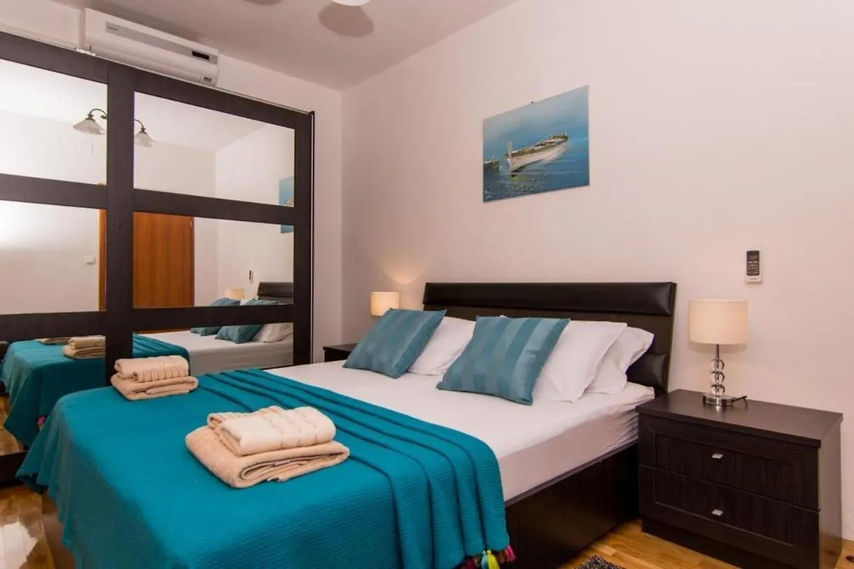 Apartment In Okrug Gornji With Terrace, Air Conditioning, Wifi, Washing Machine 5157-1 Trogir 0*,  Croatia