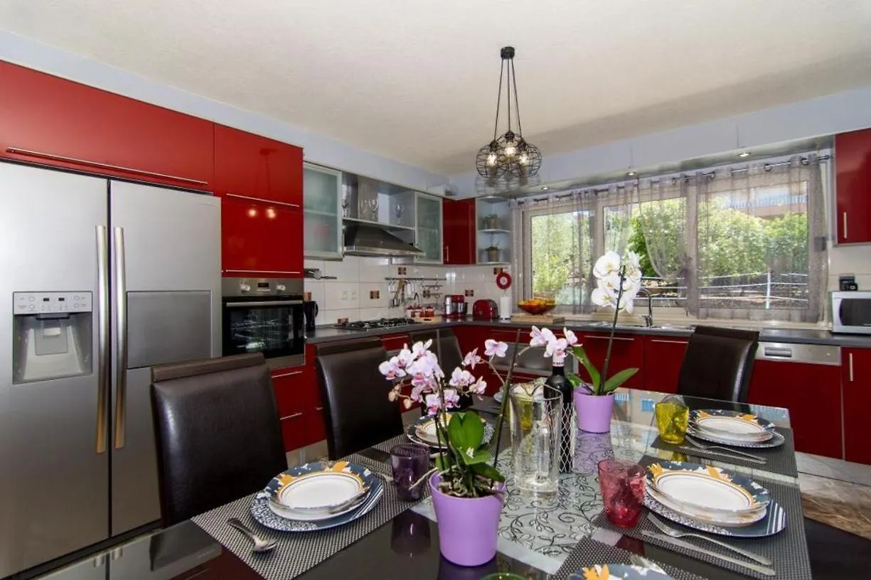 Apartment In Okrug Gornji With Terrace, Air Conditioning, Wifi, Washing Machine 5157-1 Trogir