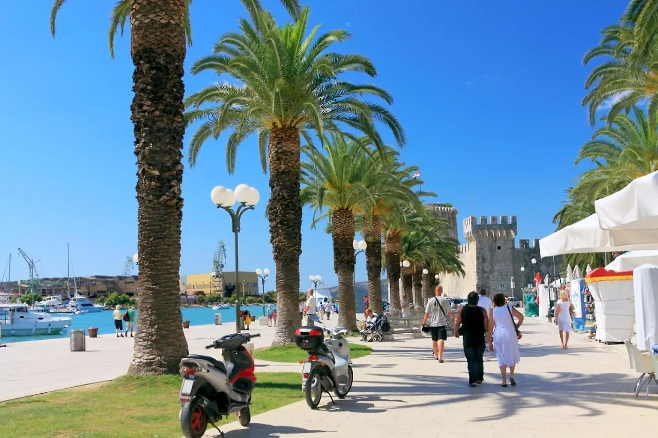 Apartment In Okrug Gornji With Terrace, Air Conditioning, Wifi, Washing Machine 5157-1 Trogir 0*,  Croatia