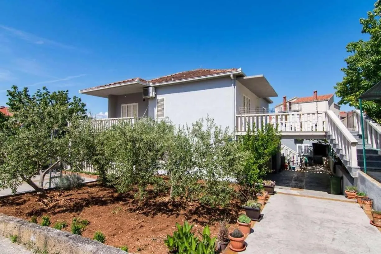 Apartment In Okrug Gornji With Terrace, Air Conditioning, Wifi, Washing Machine 5157-1 Trogir 0*,  Croatia